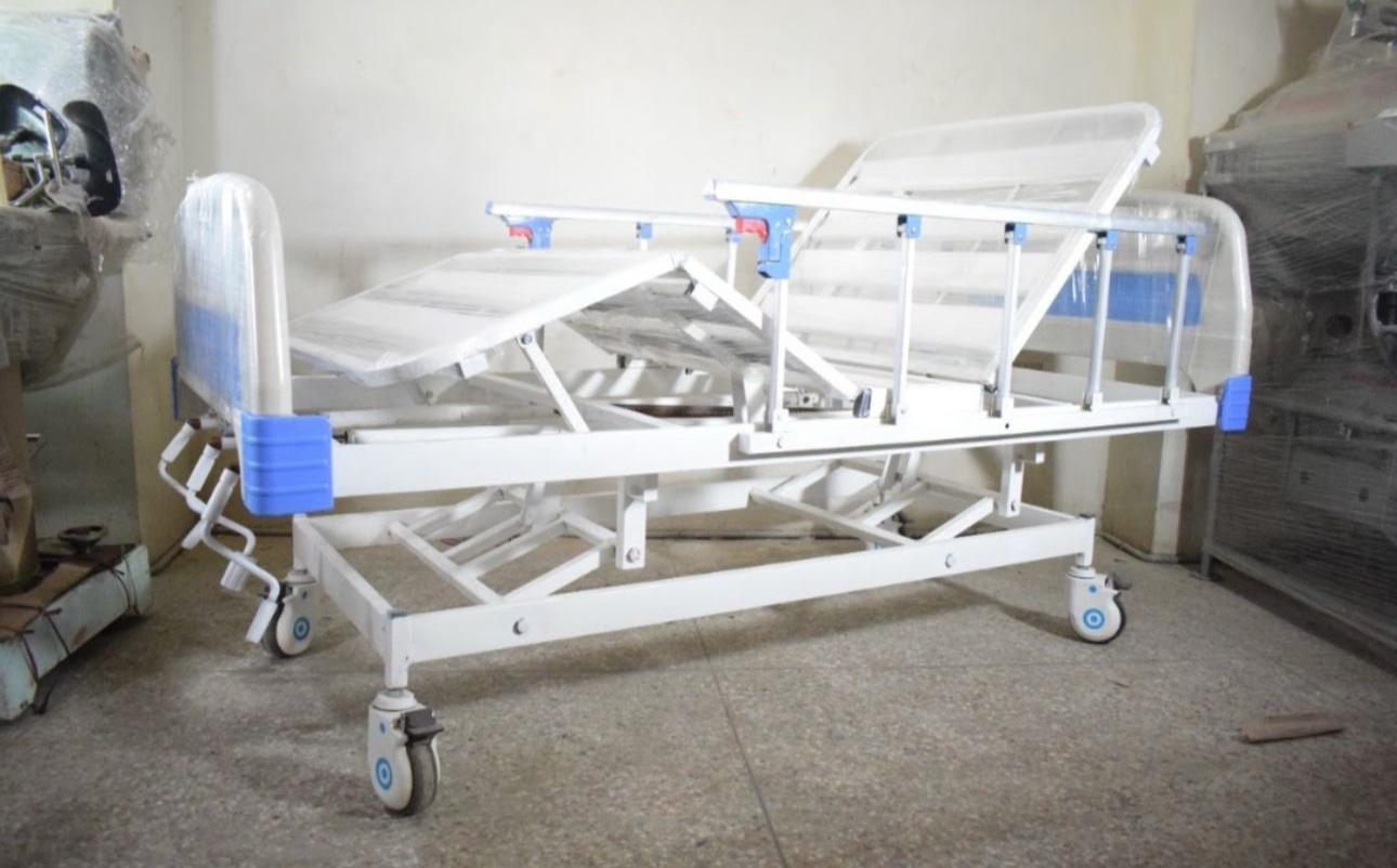 3-Function Hospital Bed - A Copy of the Chinese Model
Adjustable Medical Bed for Patients